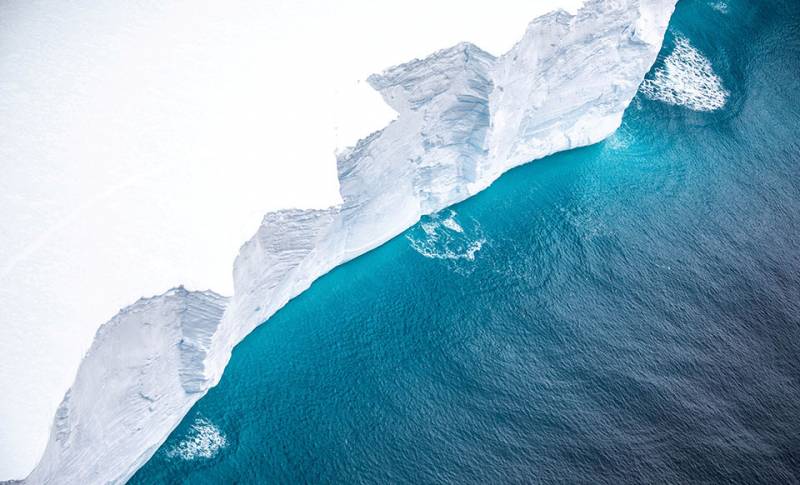 Το μεγαλύτερο παγόβουνο στου κόσμο «απειλεί» νησί