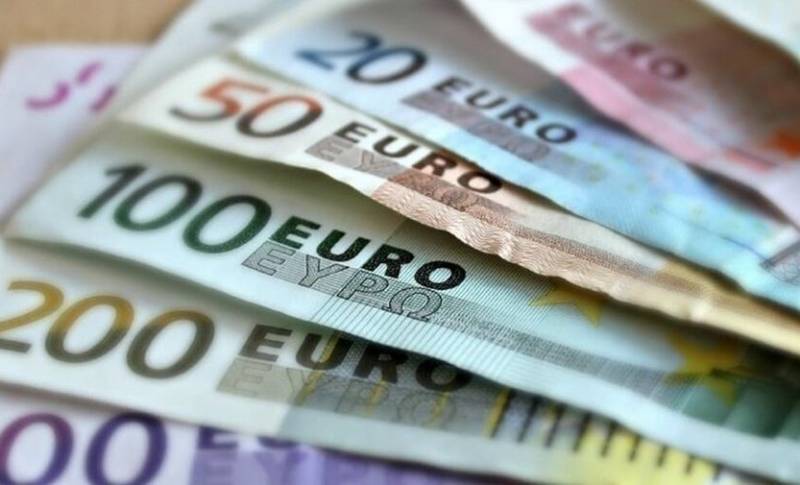 Επίδομα 534 ευρώ: Αύριο οι πληρωμές