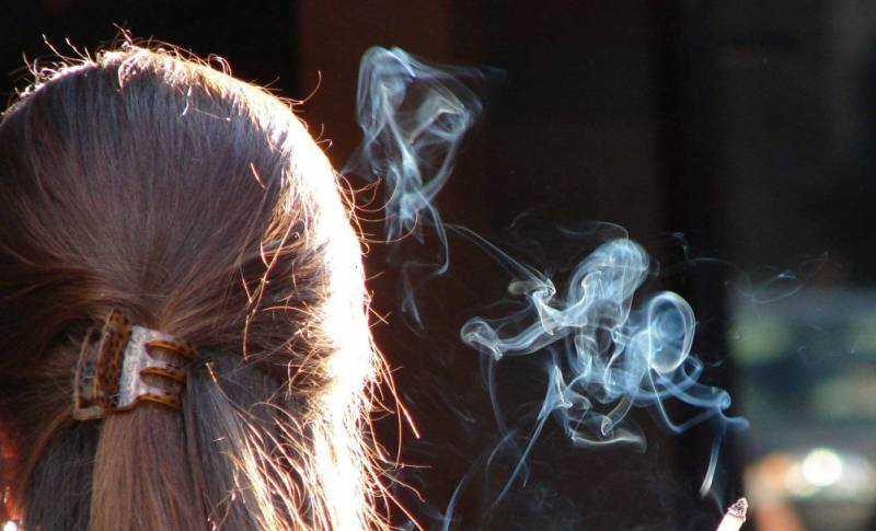 Έρευνα: Αυξήθηκε το κάπνισμα στη διάρκεια της πανδημίας