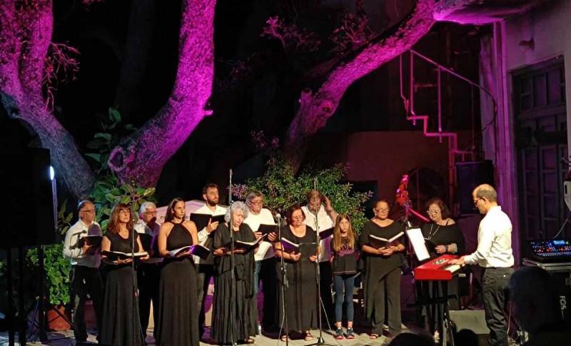 Έκθεση ζωγραφικής και μαγευτικές μελωδίες στο Βλαχάκειο!